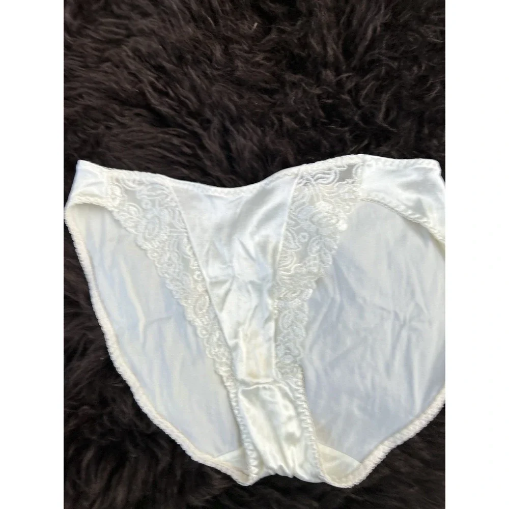 Vintage Victoria Secret White Satin Bra & Panty‎ Set Lace Trim Bridal Underwear